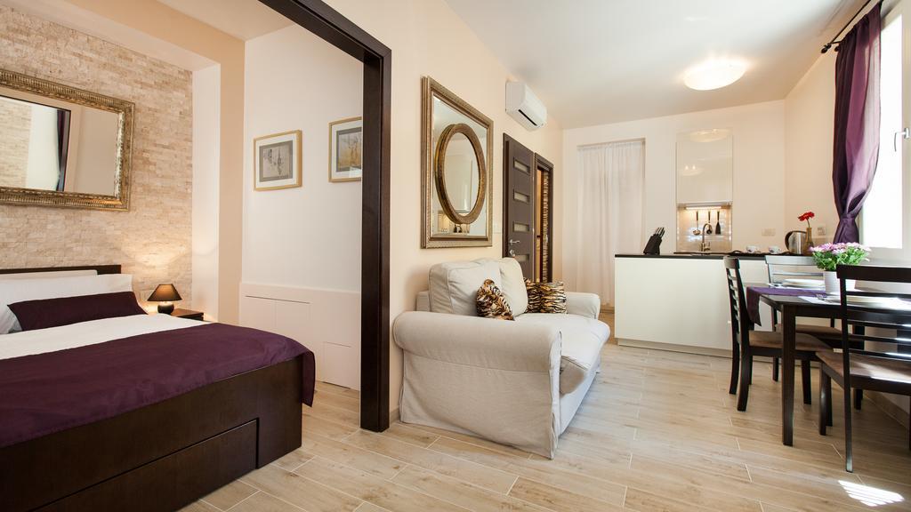 Apartments Villa Bianca Rovigno Esterno foto